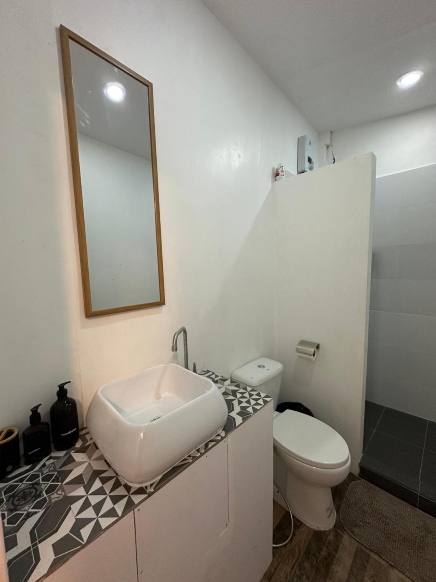 Kasamigos Guesthouse With Fast Internet Puerto Princesa Rum bild